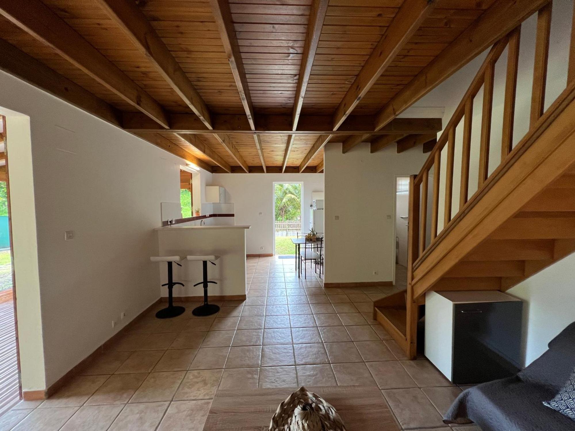 Villa Au Calme Avec Jacuzzi, Villa Le Boursoie Les Abymes Luaran gambar