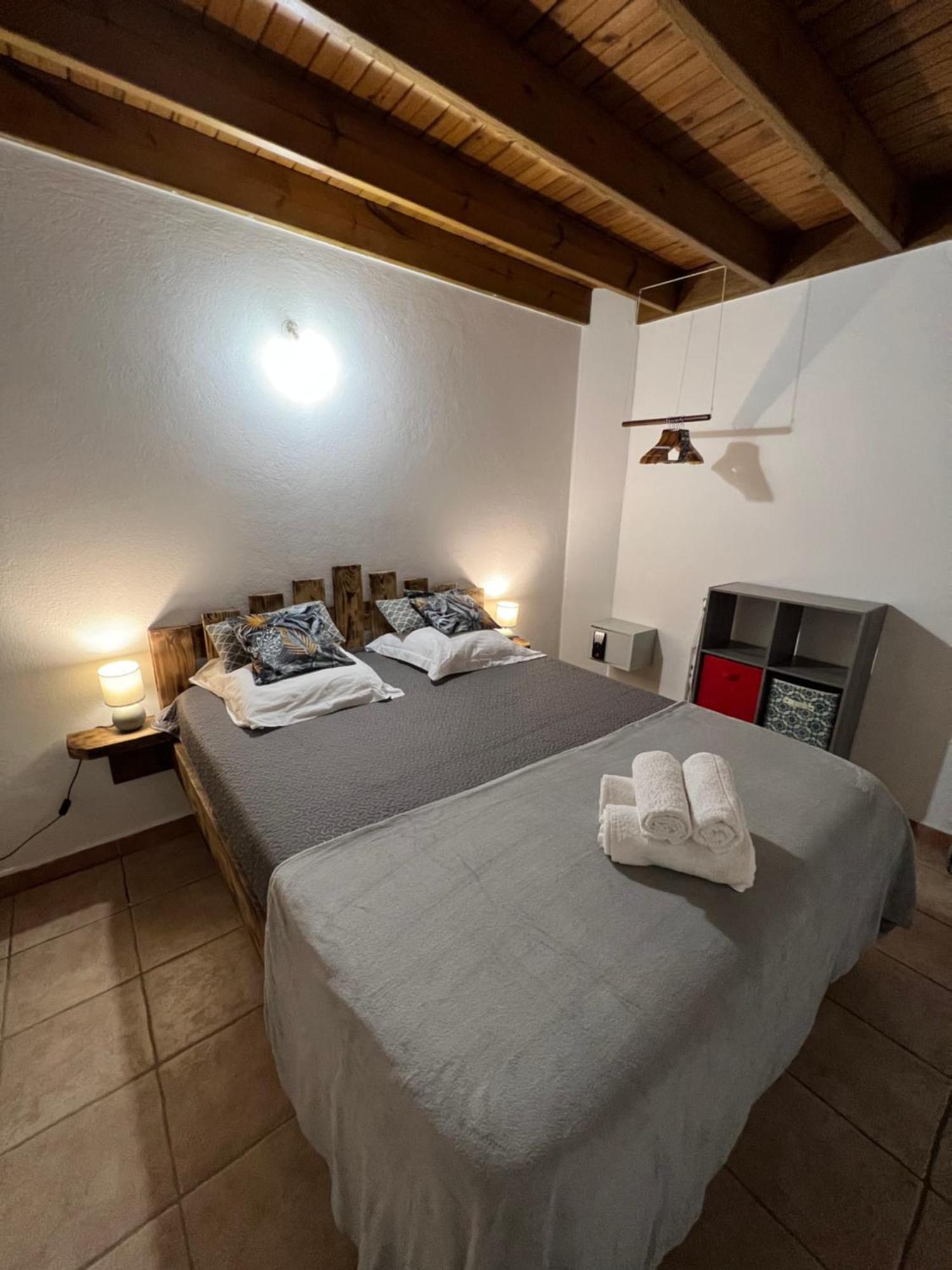 Villa Au Calme Avec Jacuzzi, Villa Le Boursoie Les Abymes Luaran gambar